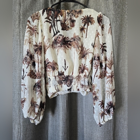 Joie Cropped Long Sleeve Top Dot Cream Palm Tree Print Size XS - Picture 2 of 5